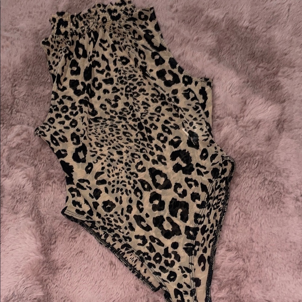Leopard Print Sleeveless Top